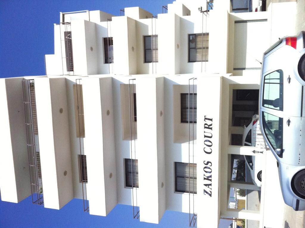 Zakos Court Apartments Lárnaca Exterior foto